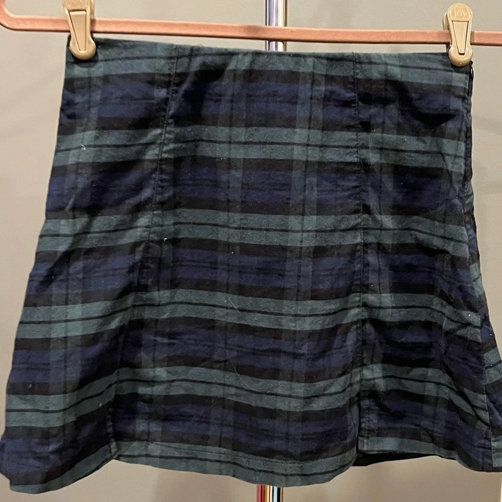 🛼🍕🪻Brandy Melville John Galt mini skirt tartan plaid side zip CLOSEOUT